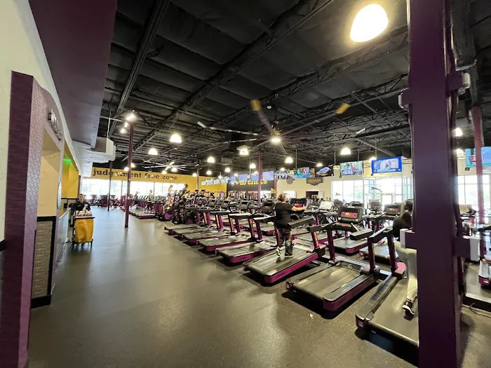 Planet Fitness Picture 2