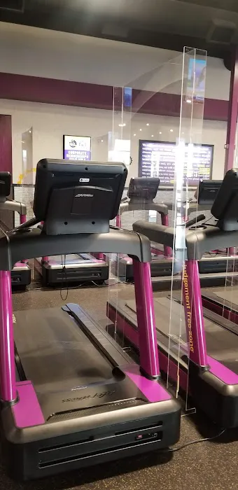 Planet Fitness Picture 8