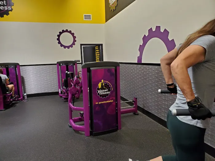 Planet Fitness Picture 10