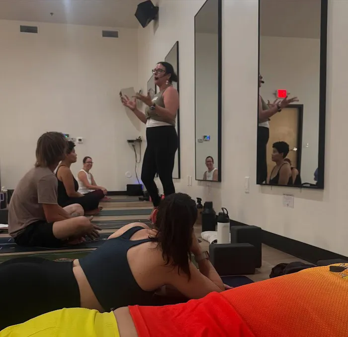 Urban Zen Yoga Studio Picture 9