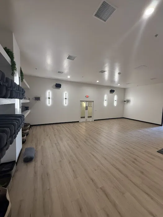 Urban Zen Yoga Studio Picture 10