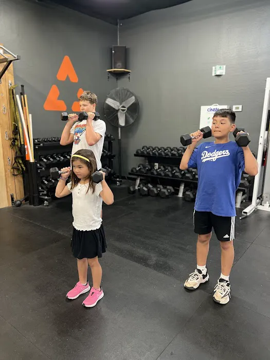 VŌLITION GYM | PERSONAL GROUP FITNESS Picture 2