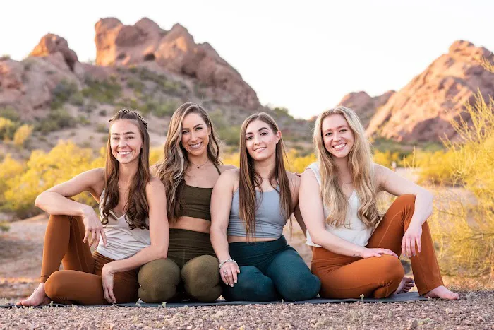 radi8 HOT YOGA Desert Ridge Picture 5