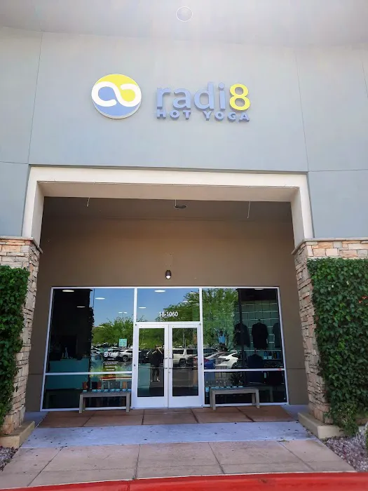 radi8 HOT YOGA Desert Ridge Picture 10