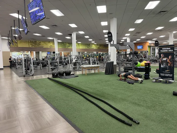 LA Fitness Picture 4