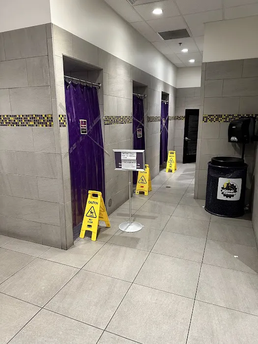 Planet Fitness Picture 10