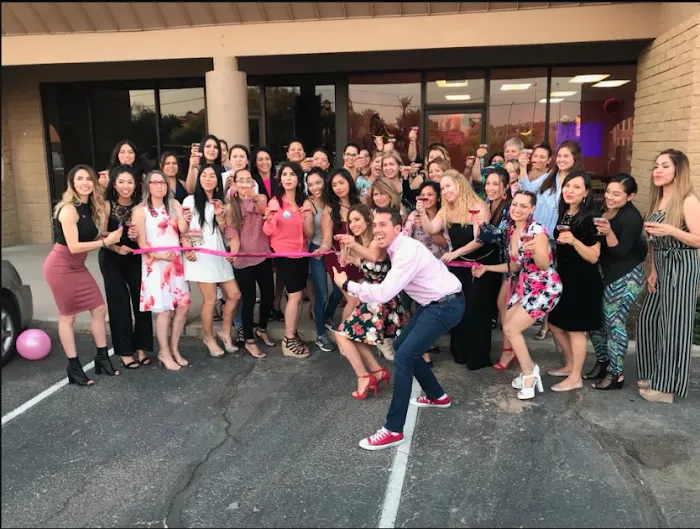 QUEEN BEAUTY Picture 1