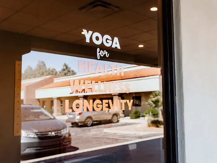 Forever Yoga Picture 5