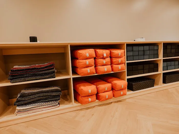 Forever Yoga Picture 6