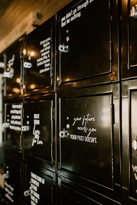 Vie Athletics Picture 6