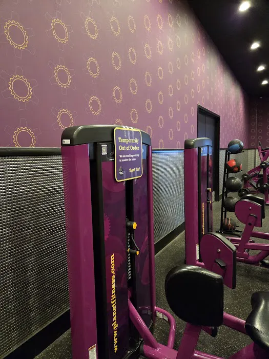 Planet Fitness Picture 7