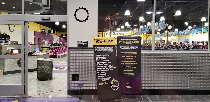 Planet Fitness Picture 9