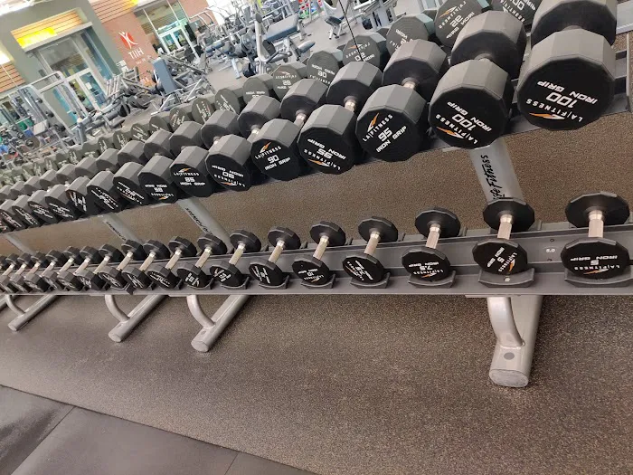 LA Fitness Picture 4