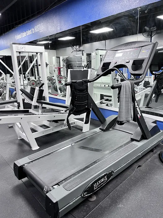 The Lift -N- Box Picture 1