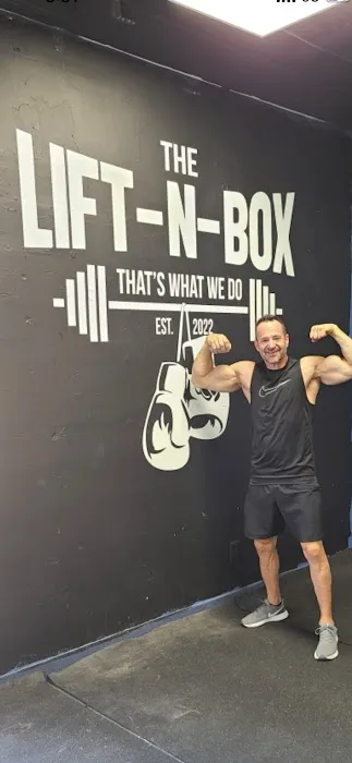 The Lift -N- Box Picture 4