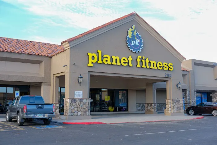 Planet Fitness Picture 1