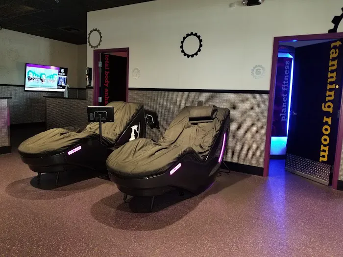 Planet Fitness Picture 8