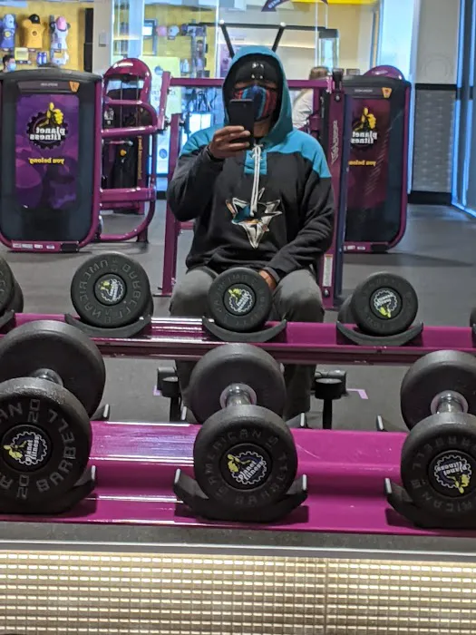 Planet Fitness Picture 10