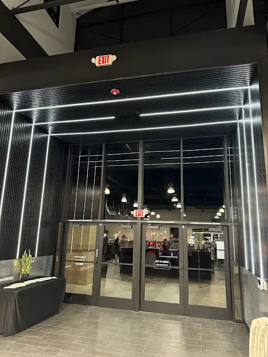 Physiq Fitness Picture 6