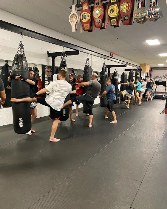 Dan's Gym Boxing, Muay Thai & Fitness Picture 2