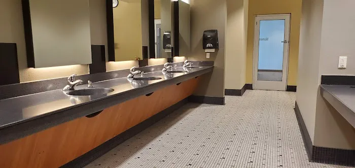 LA Fitness Picture 6