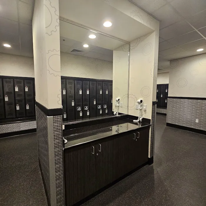 Planet Fitness Picture 6