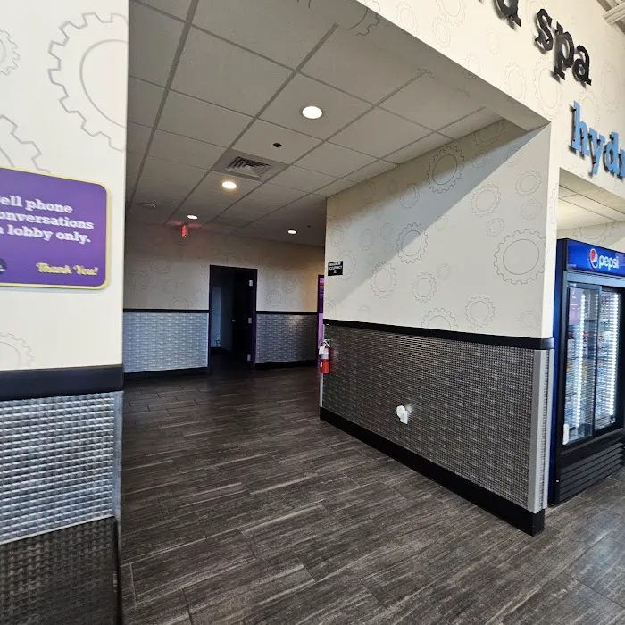 Planet Fitness Picture 7
