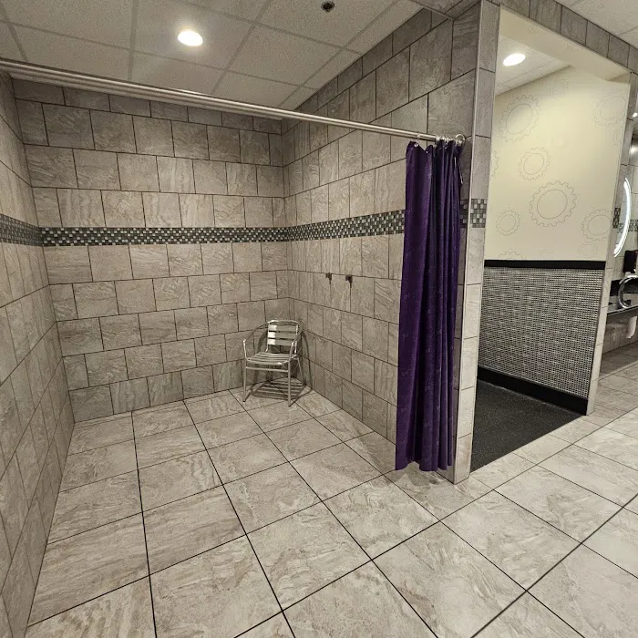 Planet Fitness Picture 10