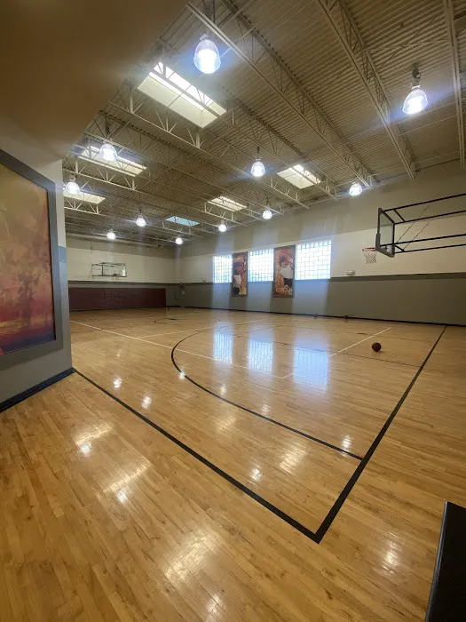 LA Fitness Picture 7