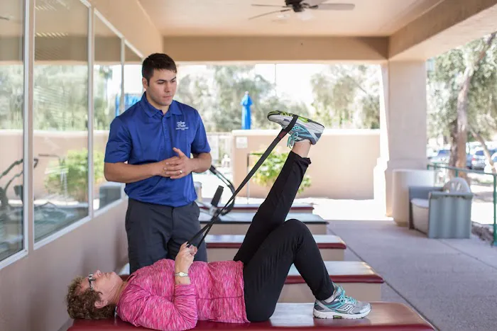 IronOaks Fitness & Racquet Center Picture 3