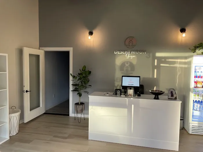 Cave Creek Hot Yoga & Sculpt Picture 1