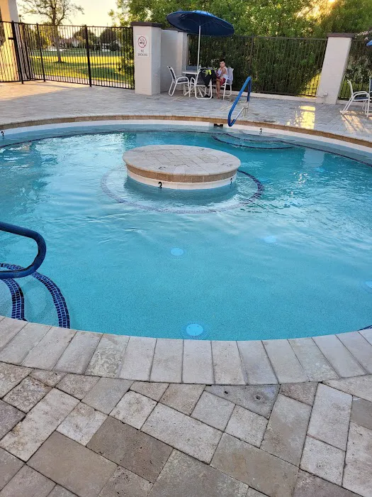 Main Leisure World Pool/Gym Picture 9