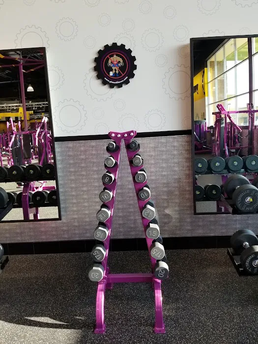Planet Fitness Picture 10