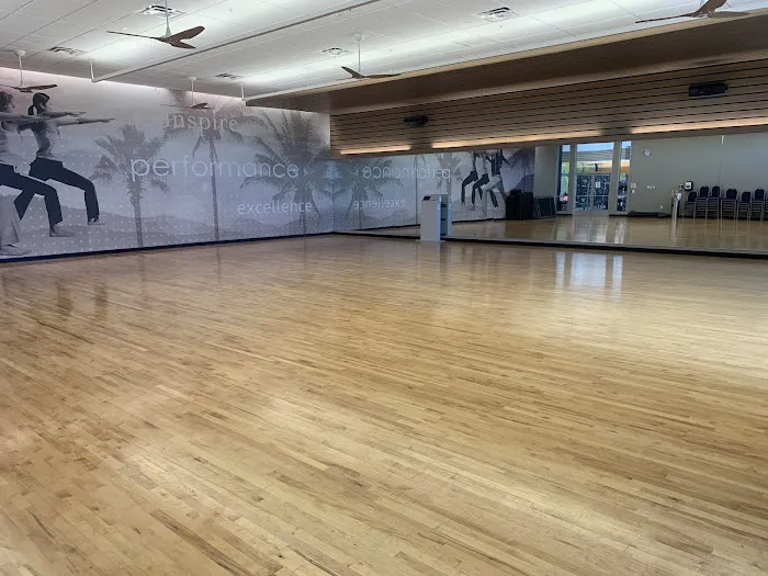 LA Fitness Picture 6