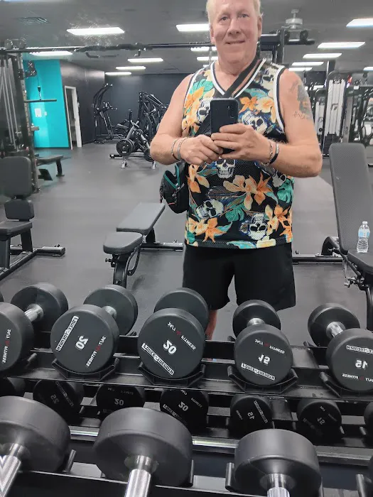 24/7 Fitness Picture 6