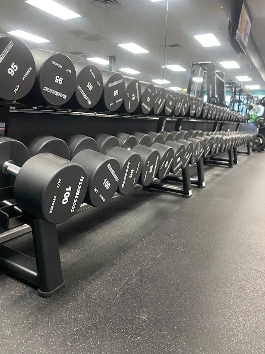 24/7 Fitness Picture 7