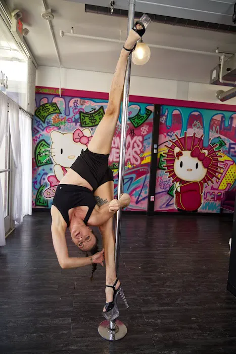 Sunnys Pole Fitness Picture 1