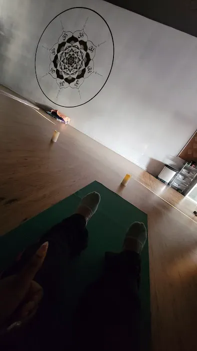 Sin City Yoga Picture 4