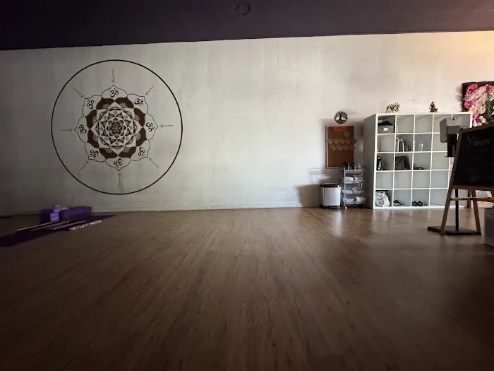 Sin City Yoga Picture 5