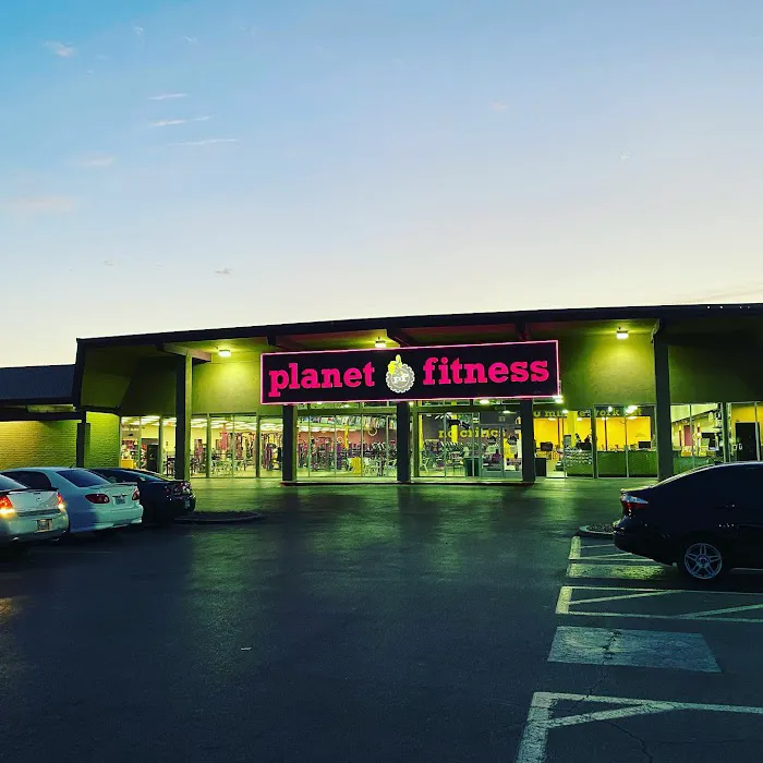 Planet Fitness Picture 7