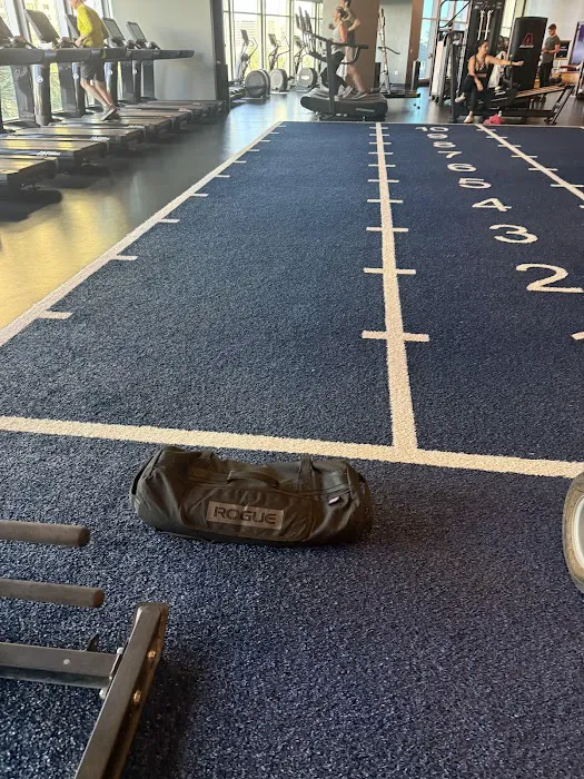 Fontainebleau Fitness center Picture 1