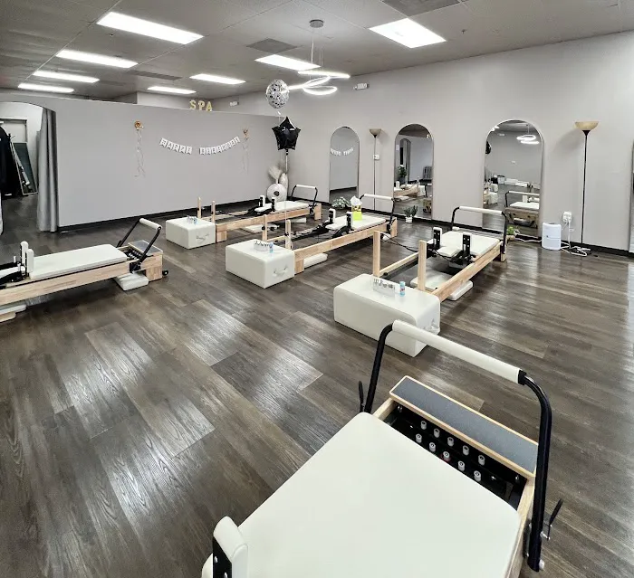 Glow fitness/the wellness studio Picture 3