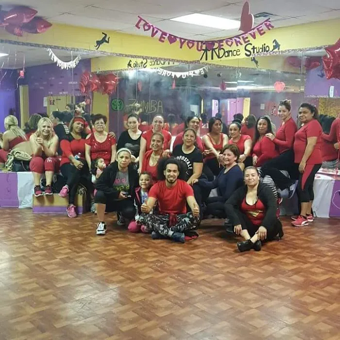 R AND R Dance Studio Picture 3