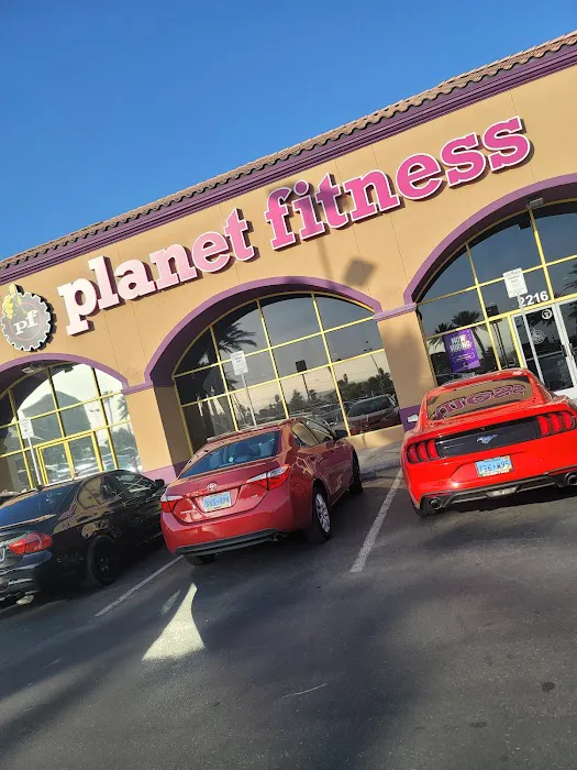 Planet Fitness Picture 3