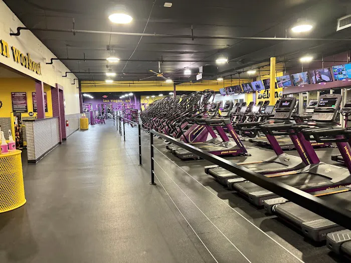 Planet Fitness Picture 10