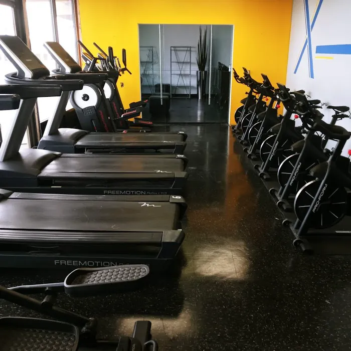 X702 Fitness Picture 3