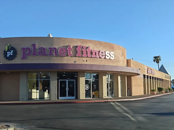 Planet Fitness Picture 6