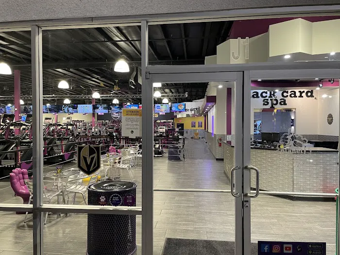 Planet Fitness Picture 7
