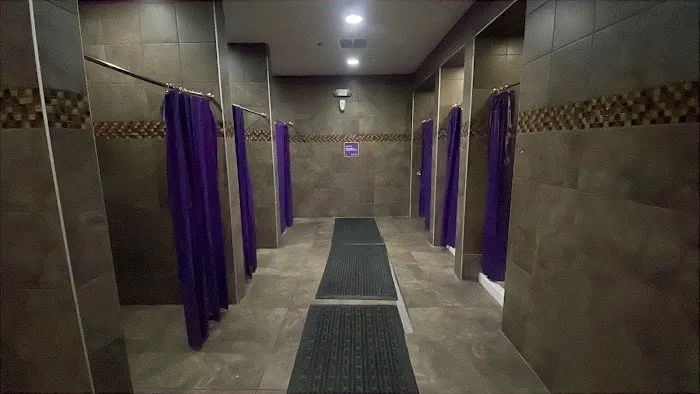 Planet Fitness Picture 1