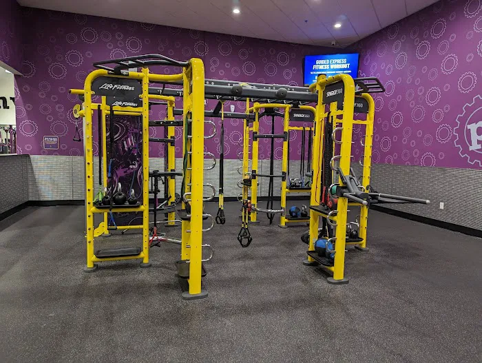 Planet Fitness Picture 1